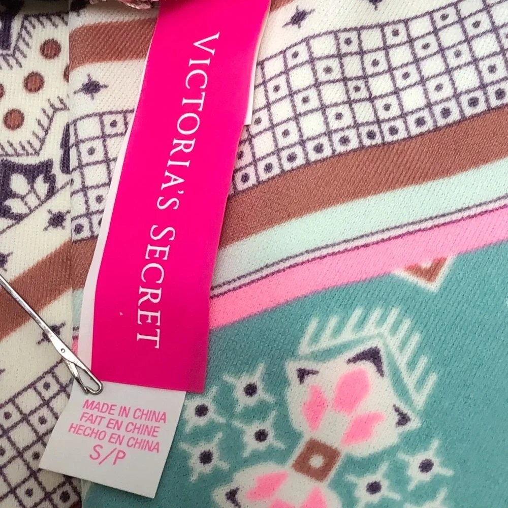 Victoria’s Secret‎ Paisley Mixed Pattern Flounce Bikini Top
